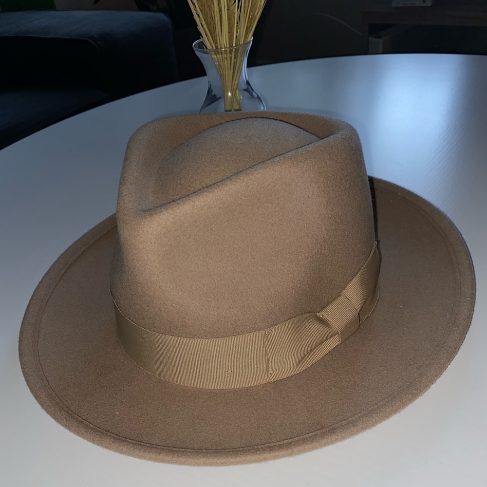 Short brim fedora urban outfitters